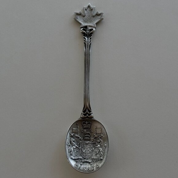 Vintage Boma Canada Pewter Souvenir Spoon Coat Of Arms Of Canada Maple Leaf 5" - Picture 2 of 7